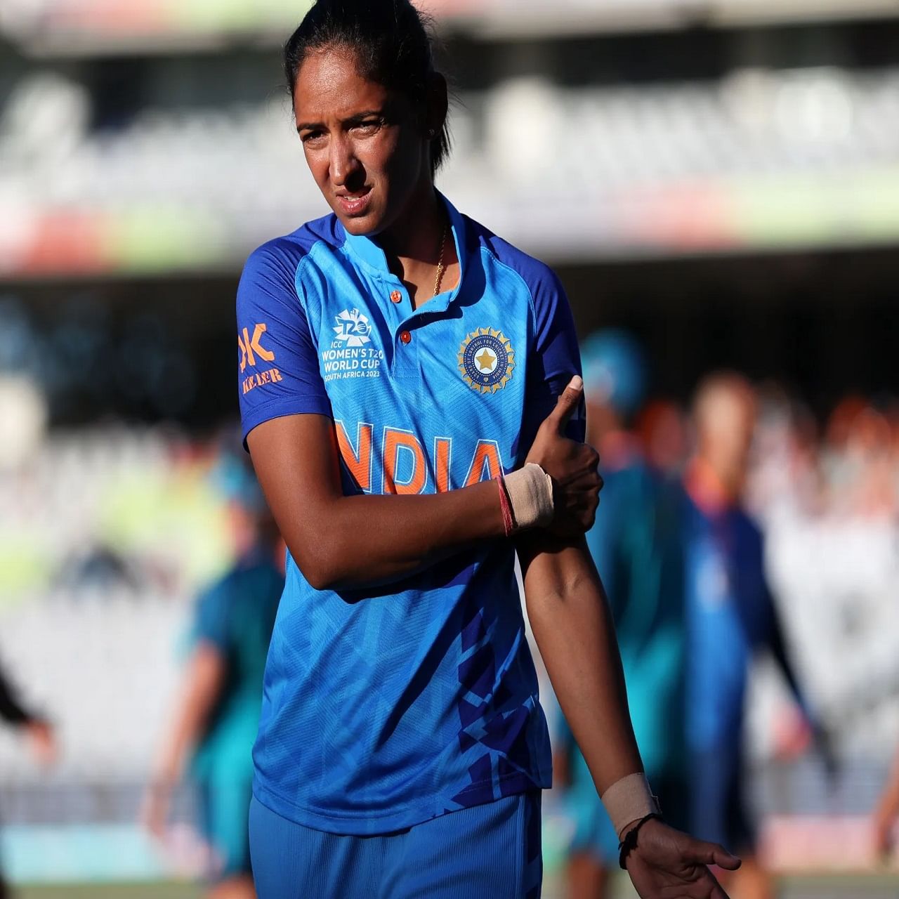 Harmanpreet Kaur आयससकडन हरमनपरत कर हचयवर मठ करवई