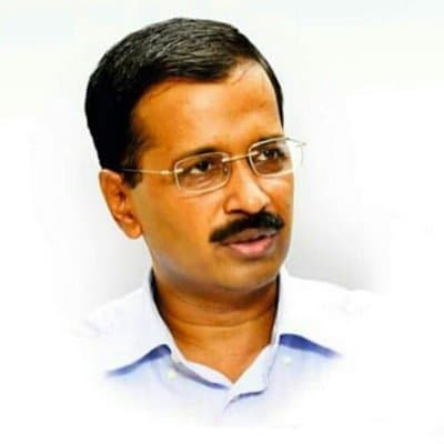 अरविंद केजरीवालांवर हल्ला, मिरची पूड फेकली, चष्मा तुटला