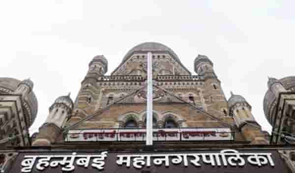 खड्ड्यांमुळे जखमी किंवा मृत्यू झाल्यास BMC मदत करणार नाही!