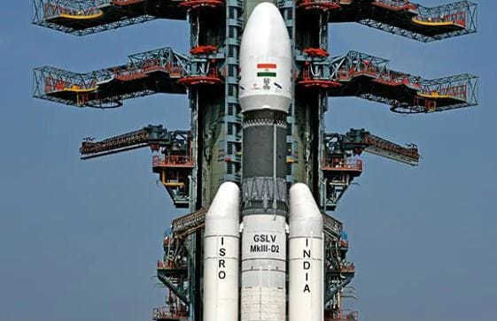 आता दहशतवाद्यांवर करडी नजर, ‘जीसॅट-29’ अवकाशात झेपावलं! आता दहशतवाद्यांवर करडी नजर, ‘जीसॅट-29’ अवकाशात झेपावलं!