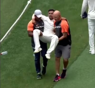 पृथ्वी शॉ कोसळला, विव्हळला, दुखापतीमुळे बाहेर पडला!