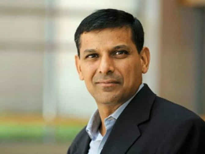 तो फुगा लवकरच फुटेल; RBI चे माजी गव्हर्नर रघुराम राजन यांचं क्रिप्टोकरन्सीबद्दल मोठं विधान