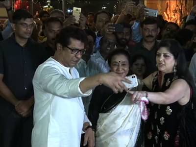 VIDEO : राज ठाकरेंचे व्यंगचित्र भन्नाट, मात्र सेल्फी काही जमेना!