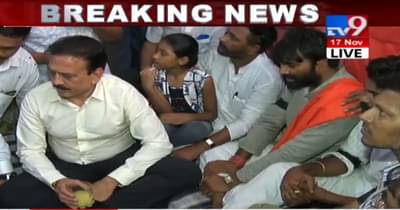 मराठा आंदोलकांचं उपोषण मागे, महाजनांच्या शिष्टाईला यश