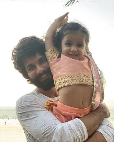 शाहिदचं लेकीसोबत दिवाळी सेलिब्रेशन