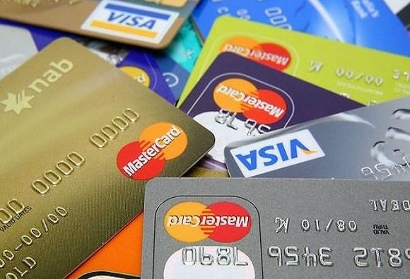 डेबिट आणि क्रेडिट कार्डसंदर्भात नियम बदलणार, ऑनलाईन शॉपिंगसाठी हे नंबर आवश्यक