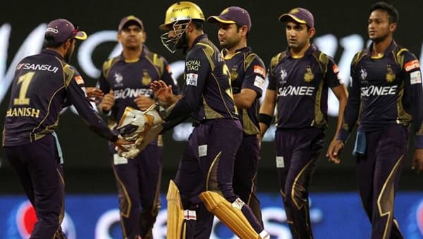 तिहेरी तलाकपेक्षाही वाईट वागणूक, केकेआरने एका मेसेजवर दिग्गजाला हाकललं