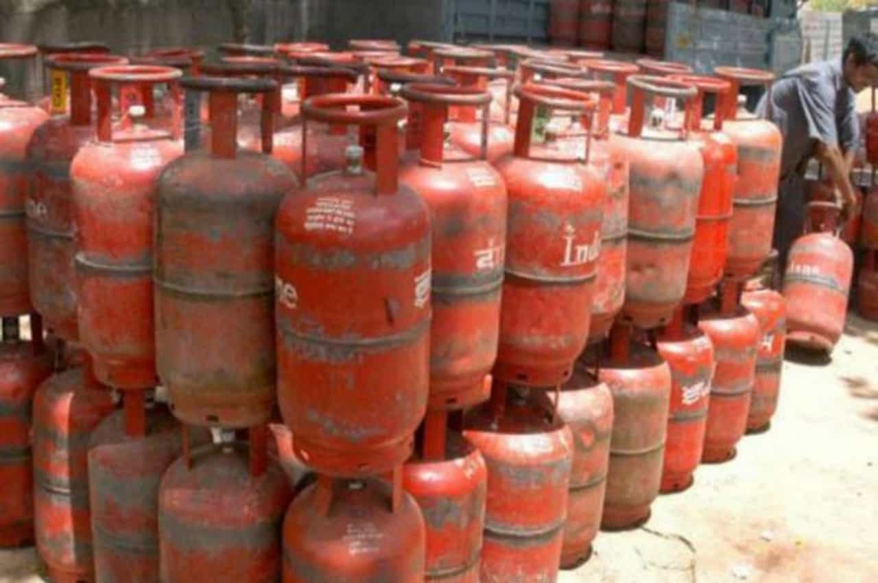 लक्षात ठेवा! 1 नोव्हेंबरपासून सिलेंडरच्या डिलिव्हरीचा नियम बदलणार