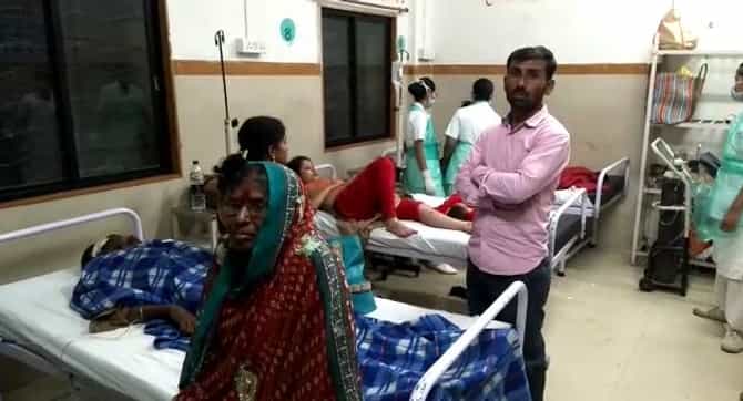 नाशिक- त्र्यंबकेश्वर रस्त्यावर भीषण अपघात, 14 भाविक गंभीर जखमी