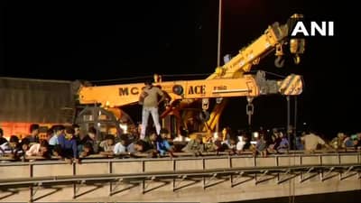 ओदिशात भीषण अपघात, बस नदीत कोसळून 12 जणांचा मृत्यू