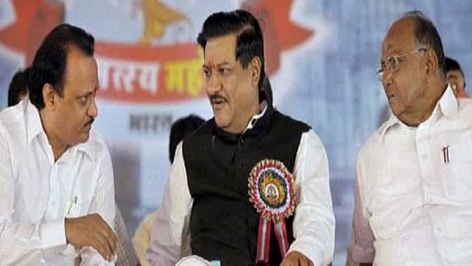 काँग्रेस-राष्ट्रवादी सरकारने दिलेलं आरक्षण कोर्टात का टिकलं नाही?