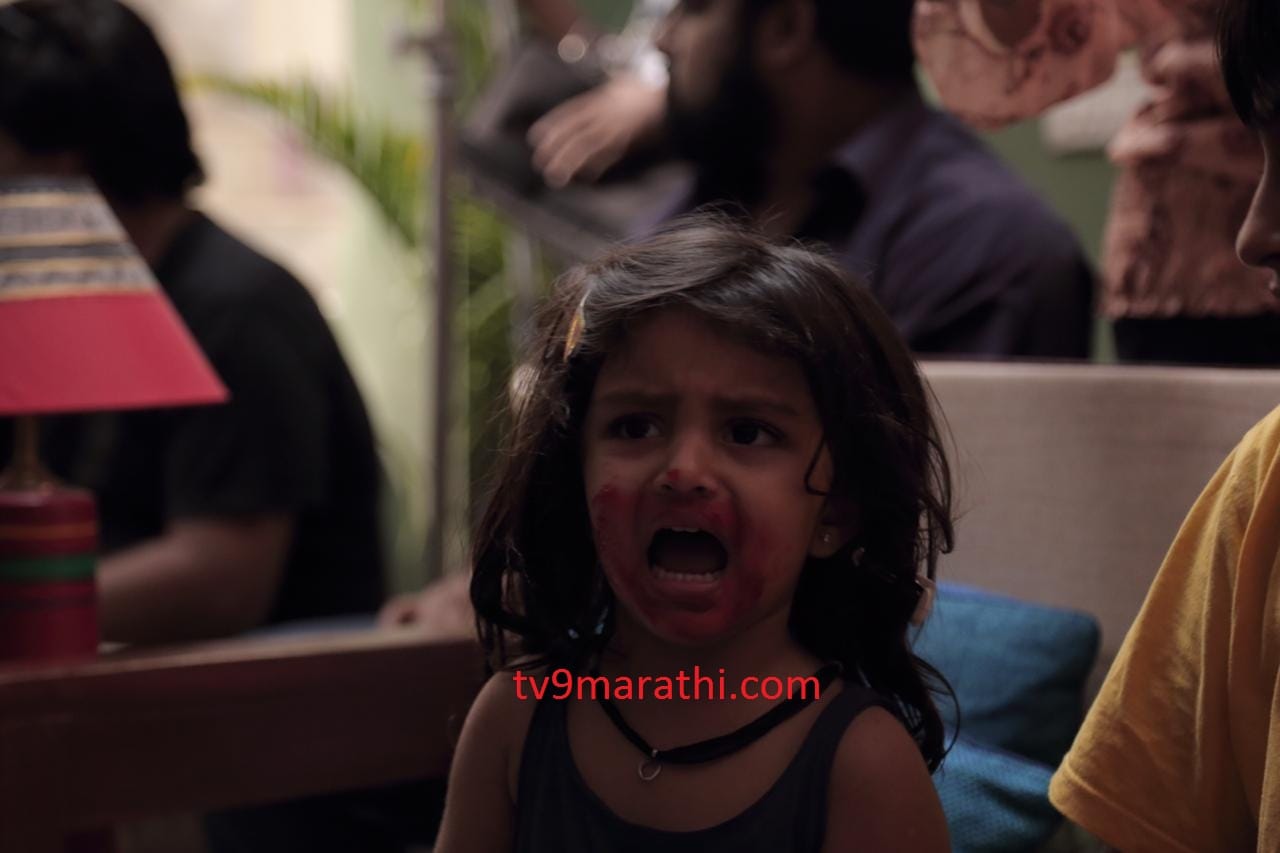 ज्येष्ठ पत्रकार विनोद कापरी यांनी या सिनेमाचं दिग्दर्शन केलं आहे.