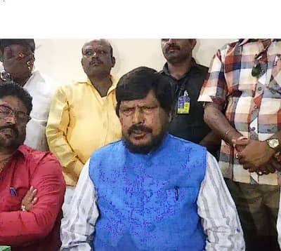 राजकारणात काहीही होऊ शकतं, पटोलेही आमच्यासोबत येतील: रामदास आठवले