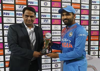 टी-20 मध्ये रोहितचं चौथं शतक, अनेक विक्रम नावावर