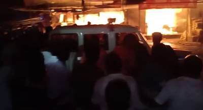 वर्ध्यात पोलिसांच्या वाहनावर दगडफेक, दुकानदारांवर गुन्हे