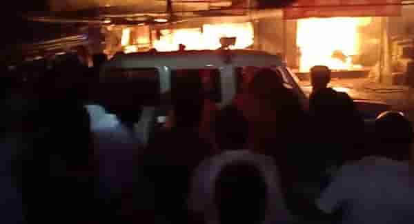 वर्ध्यात पोलिसांच्या वाहनावर दगडफेक, दुकानदारांवर गुन्हे