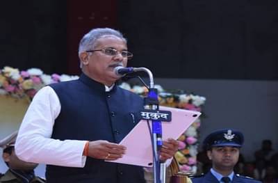 छत्तीसगडच्या मुख्यमंत्र्यांकडूनही पहिल्याच दिवशी शेतकरी कर्जमाफी