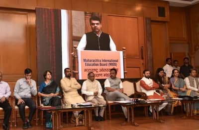 झेडपीच्या 13 शाळा इंटरनॅशनल होणार, इंग्रजी बोर्डांना टक्कर देणार