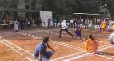 आमदार मेधा कुलकर्णी भरजरी साडी नेसून धावल्या, लय भारी खो-खो खेळल्या!