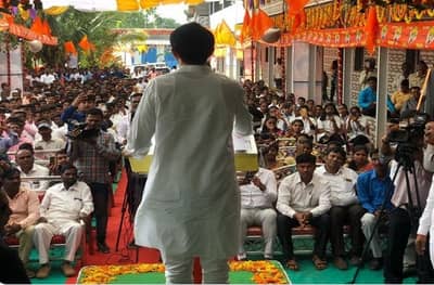 आदित्य ठाकरेंच्या कार्यक्रमात माळरानावरील मंडप उडता उडता राहिला