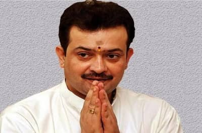 भय्यू महाराज आत्महत्याप्रकरणात ट्विस्ट, 25 वर्षीय तरुणीला अटक