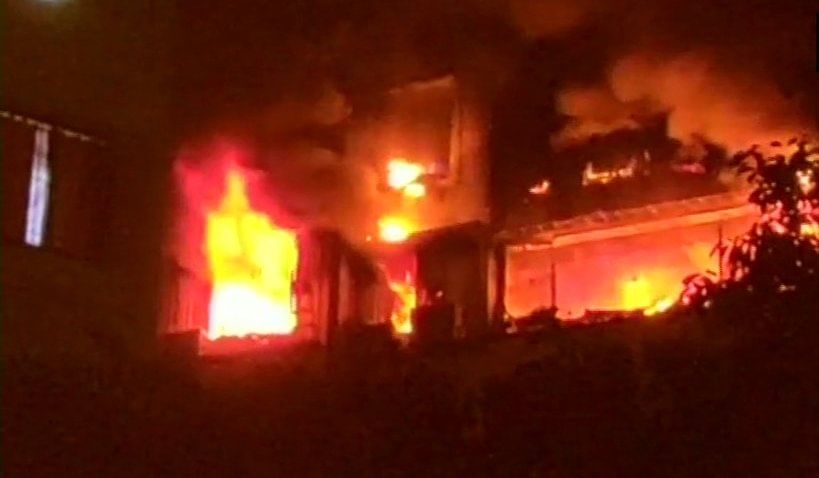चेंबुरमध्ये अग्नितांडव, अकराव्या मजल्यावर लागलेल्या आगीत पाच जणांचा मृत्यू