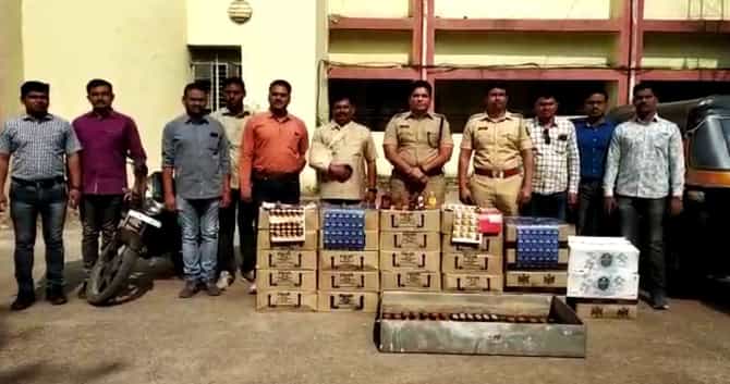 लोगो ब्रँडेड, दारु मात्र अड्ड्यावरील, जालन्यातून टोळी जेरबंद