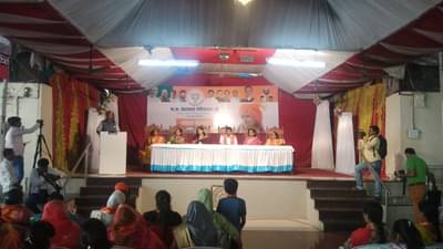 पंकजांसमोर खासदार दिलीप गांधींना मुंडे समर्थकांचे खडेबोल