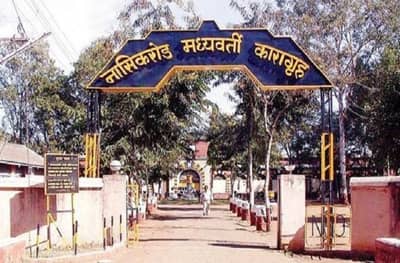 नाशिक जेलमधील कैद्यांनी तयार केलेल्या चादरींना अमेरिकेत मागणी