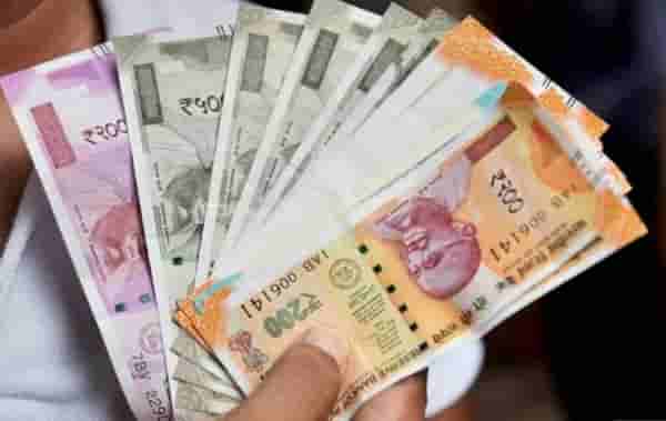 लवकरच 200-500 च्या नव्या नोटा बाजारात, गांधींच्या फोटोत हलका बदल