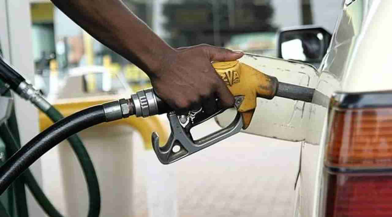 मोदी सरकारचा दुसरा झटका, पेट्रोल-डिझेल महागलं, तुमच्या जिल्ह्यातील दर किती?