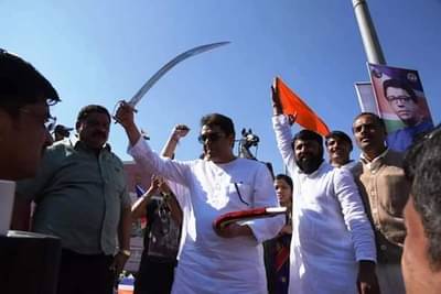 महाराष्ट्रात सर्वात मोठ्या राजकीय समीकरणांची नांदी, मनसेकडून पहिले संकेत