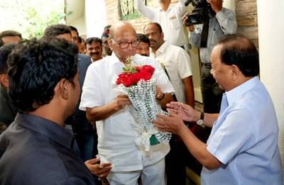 पवारांनी थेट कणकवलीत जाऊन राणेंची भेट घेण्यामागचं कारण काय?