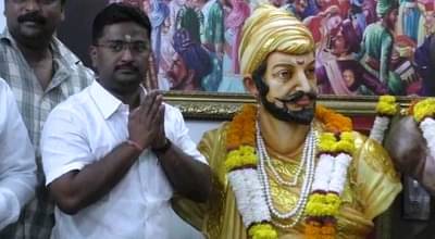 विजयानंतर श्रीपाद छिंदम शिवरायांसमोर नतमस्तक