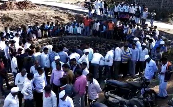 पाण्याने भरलेल्या विहिरीत आढळल्या तब्बल 11 चोरीच्या बाईक