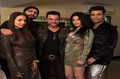 कपूर परिवारात मलायकाचं आगमन, संजय कपूरकडून फॅमिली फोटो शेअर