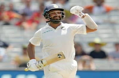 AusvsInd: पुजाराने दिवस गाजवला, दिवसअखेर भारत 4/303