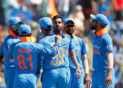 IndvsAus LIVE भारताला विजयासाठी 273 धावांची गरज