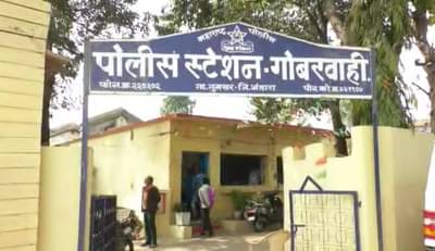 मॉलमध्ये चोरीचा संशय, 12 तरुणांना अर्धनग्न करुन अमानुष मारहाण