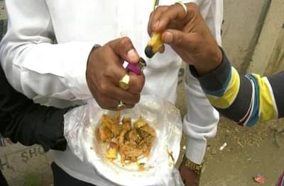 झोमॅटोवरुन मागवलेल्या पनीर चिलीत प्लॅस्टीकचे तुकडे