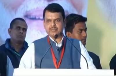 आंबेडकरांचे नाव घेण्याचा अधिकार काँग्रेसला नाही, मुख्यमंत्र्यांचा काँग्रेसवर घणाघात