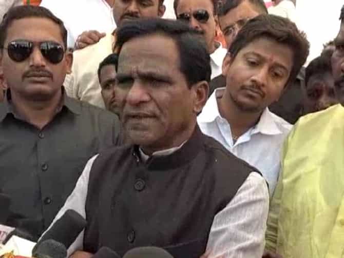 एवढा मोठा नेता नाव घेऊन टीका करतो, यावरुनच त्यांची पातळी समजते : दानवे