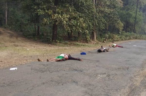 गडचिरोलीत माओवाद्यांचा हैदोस, भरदिवसा अपहरण आणि हत्या गडचिरोलीत माओवाद्यांचा हैदोस, भरदिवसा अपहरण आणि हत्या