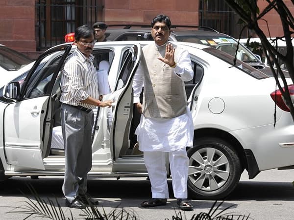गोपीनाथ मुंडेंच्या मृत्यूची सुप्रीम कोर्टाच्या न्यायमूर्तींकडून चौकशी व्हावी : भुजबळ