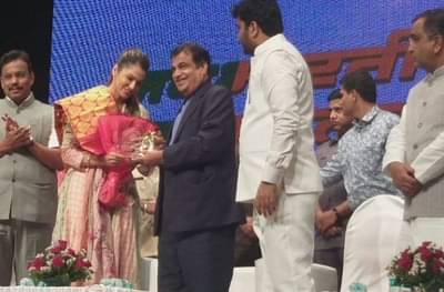 अभिनेत्री ईशा कोप्पीकरचा भाजपमध्ये प्रवेश