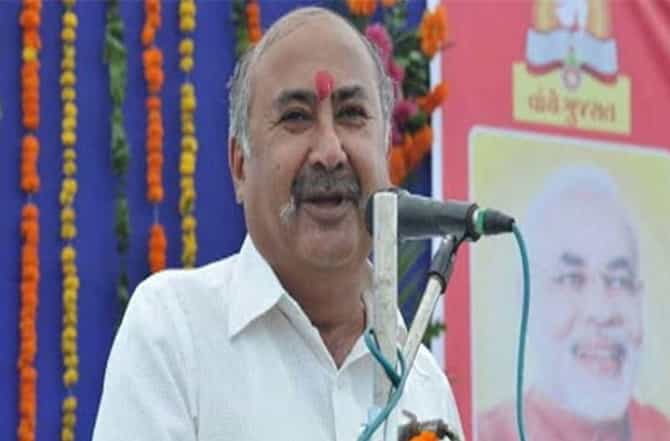 भाजपच्या माजी आमदाराची धावत्या ट्रेनमध्ये हत्या