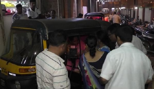 कल्याणच्या वाहतूक कोंडीने आणखी एका बस चालकाचा जीव घेतला कल्याणच्या वाहतूक कोंडीने आणखी एका बस चालकाचा जीव घेतला