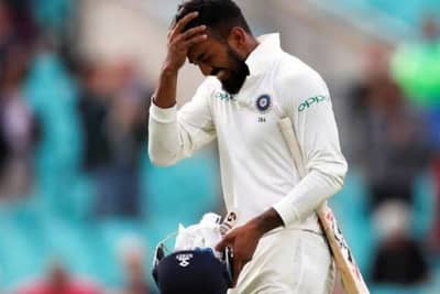 अपयशी राहुलसाठी कोहलीचा हट्ट का?