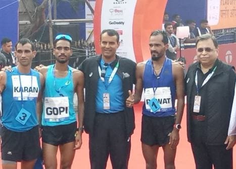 मुंबई पूर्ण मॅरेथॉन पुरुष गटात नितेंद्र सिंह रावत अव्वल मुंबई पूर्ण मॅरेथॉन पुरुष गटात नितेंद्र सिंह रावत अव्वल