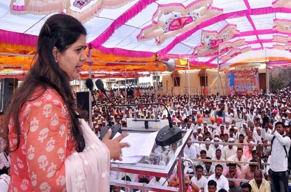 कृपया या प्रकरणाचं भांडवल करु नका, माझ्या कुटुंबाला मानसिक त्रास होतोय : पंकजा मुंडे